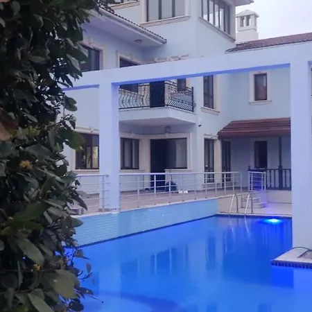 Villa Ultralux Kumburgaz Detached Vılla *
